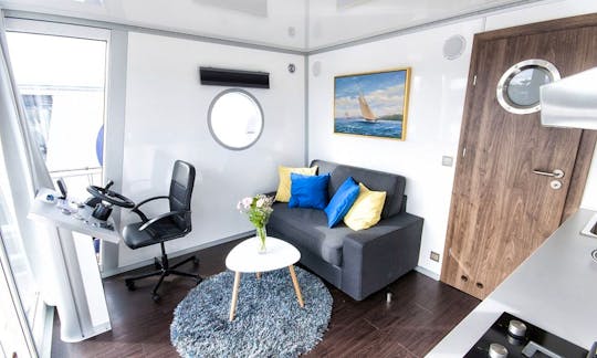 Luxurious Houseboat