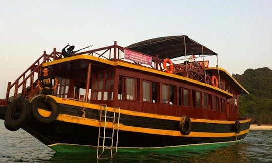 Cruising in Cat Ba island of Viet Nam