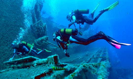 Enjoy Diving Courses in Hikkaduwa, Southern Province