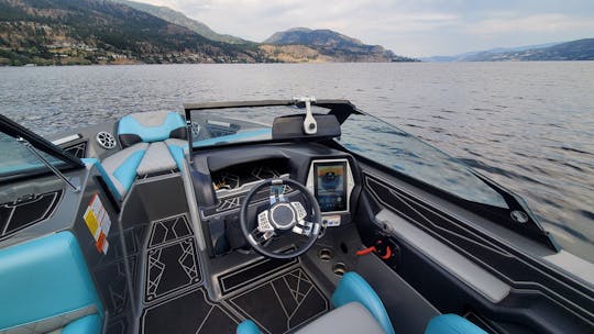 Tige Z3 Wakesurf Boat in Kelowna, British Columbia