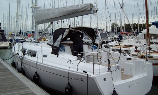 Aluguel de monocasco Hanse 370 Cruising em Valência, Espanha