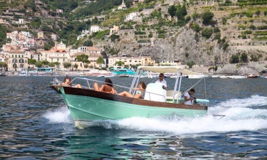 28' Gozzo Boat Charter on Amalfi Coast, Italy