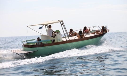 28' Gozzo Boat Charter on Amalfi Coast, Italy