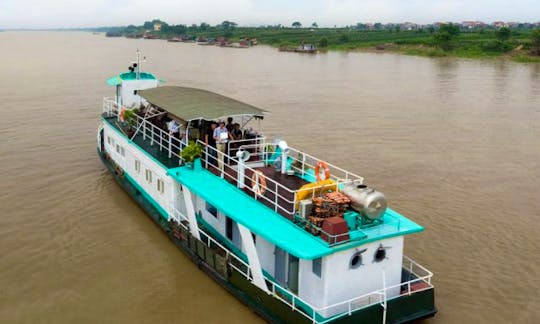 Red River Cruise In Hanoi, Vietnam