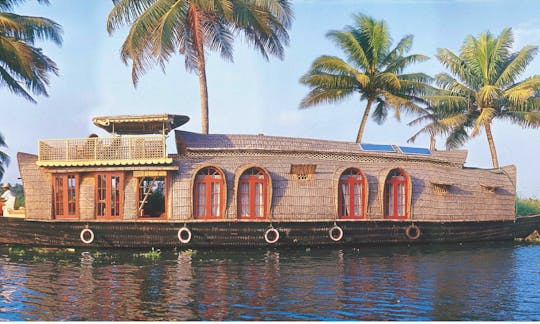 Ethereal Cruise for 4 Person Aboard a Houseboat in Kerala, India