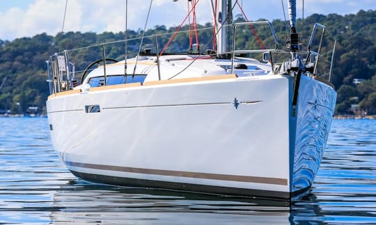 Charter 38ft "Dust in the Wind" Sloop In Šibenik, Croatia