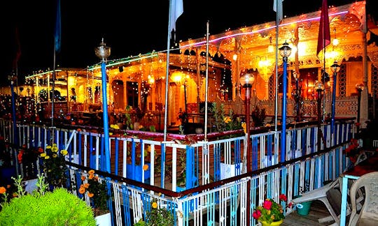 Charter "Aziz Palace" Houseboat in Himachal Pradesh, India