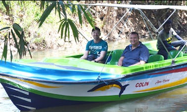 Alugue um barco a motor para passear em Negombo, Sri Lanka