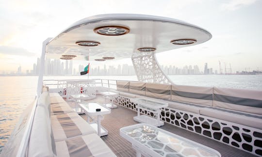 Alugue 88' Marvelous Power Mega Yacht em Dubai, Emirados Árabes Unidos
