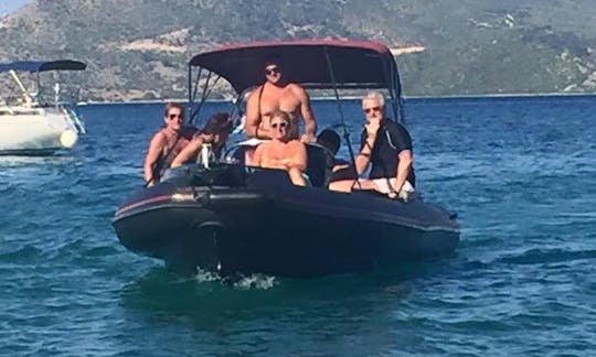 Alugue Viper Bullet RIB de 21 pés com mercúrio 150 cv 3000CC em Nikiana Lefkada, Grécia