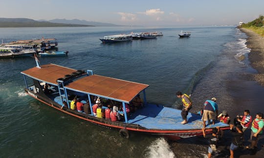 Aluguer de barcos de passageiros em Banyuwangi, Java Oriental