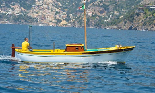 Rent 27' Center Console for Amalfi Coast Sightseeing in Praiano, Campania