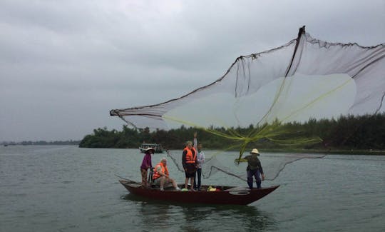 Market Tour, Basket Boat Ride and Cooking Class