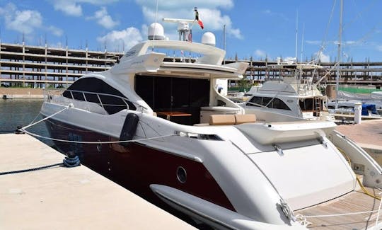 Luxury yacht rental in Cancun, the best motor yachts in Riviera Maya, Cancun, Puerto Aventuras and Cozumel, snorkel tour, private charter, sportfishin