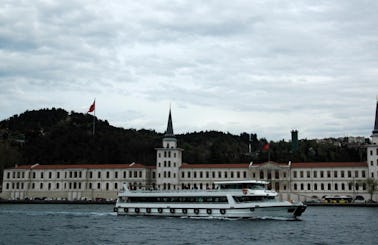 Day Tour In İstanbul, Turkey on a Passenger Boat
