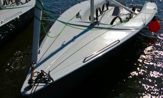 Rent 20' Daysailer in Zegrze, Poland