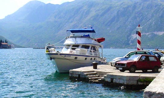 Charter 52' Motor Yacht in Bar, Montenegro