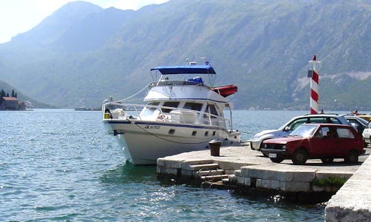 Charter 52' Motor Yacht in Bar, Montenegro