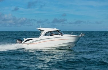 Rent 26' Antares Motor Yacht in Punat, Croatia