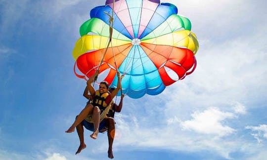 Desfrute de 15 minutos de aventura de parapente em Flacq, Maurício