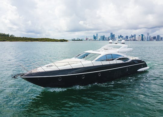 El mejor alquiler de yates en Miami 5 veces más servicio de atención al cliente con moto acuática gratuita