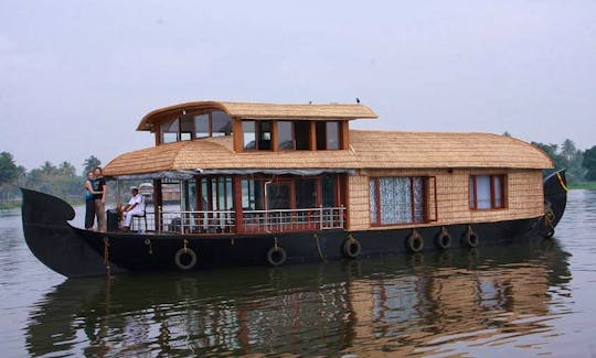 Houseboat Tour in Alappuzha