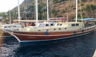 Charter a Gulet for 16 people to discover Muğla, Turkey