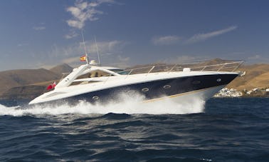 Location de yacht à moteur à Puerto Calero, Espagne