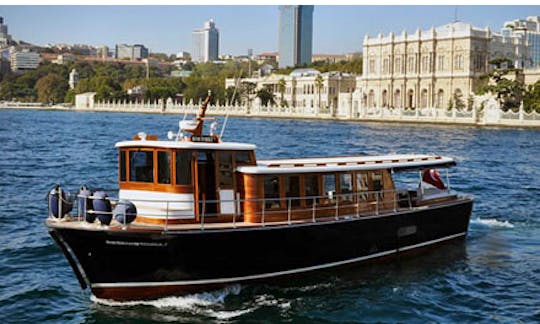 Charter 59' Luxury Wooden Motor Yacht in İstanbul, Turkey