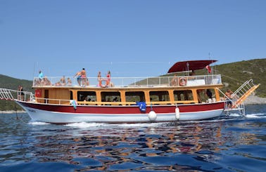 Enjoy The Amazing Views of İzmir, Turkey on this Passenger Boat