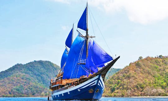 Diving Liveaboard Cruises on "Sea Safari VII" Schooner in Indonesia