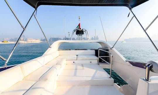Alquile un yate a motor Gulf Craft de 48 pies en Dubái, Emiratos Árabes Unidos