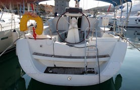 Charter 36' Noodler Sun Odyssey Cruising Monohull in Primošten, Croatia