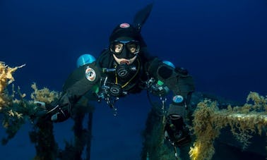 Desfrute de cursos e viagens de mergulho em Bugibba, Malta