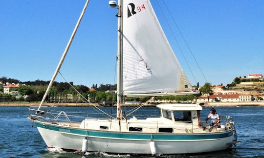 Hallberg-Rassy 94 Kutter Sailing Yacht Rental in Vila Nova de Gaia, Porto