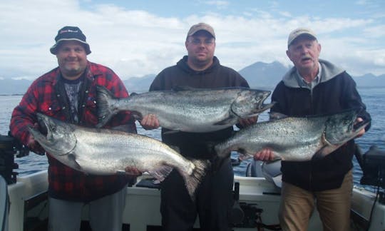 Fishing Trip on 26ft "No Doubt" with Lodging Sea Ray in Zeballos, BC