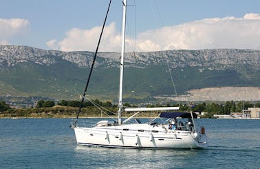 Charter 39' Bavaria Cruiser Cruising Monohull in Split, Croatia