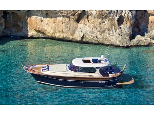Fratelli Aprea - Sorrento 50 Motor Yacht Rental in Napoli, Campania