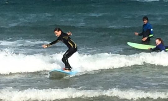 Profitez de cours de surf à Cascais, au Portugal