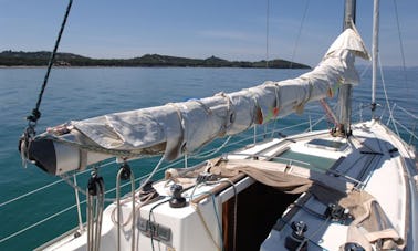 Monocoque Jeanneau Sun Fast Cruising de 37 pieds à Livourne, Italie