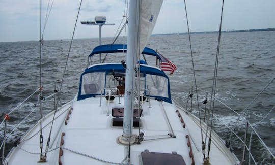 Charter 35ft Sailboat In Lacey Township, New Jersey