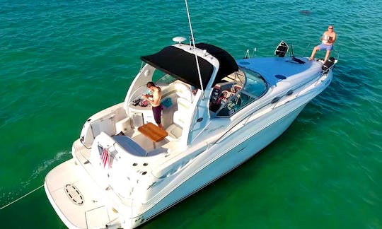 Rent for 110 usd/hr this 32' Sea Ray *ADD 1 HOUR FREE ON 4 HOURS BOOKINGS MONDAY-THURSDAY*