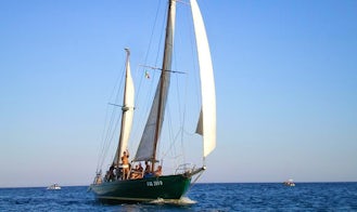 Charter this 49ft Sailing Yacht in Italy