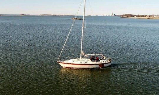 Private Sailing Charters - 37ft Sailboat in New York