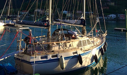 Charter 43' Nauticat Cruising Monohull in Ameglia Liguria, Italy