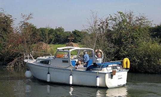 Rent 25' Albin Motor Yacht in Sneek, Friesland