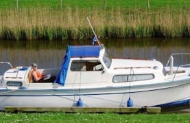 Rent 25' Albin Motor Yacht in Sneek, Friesland