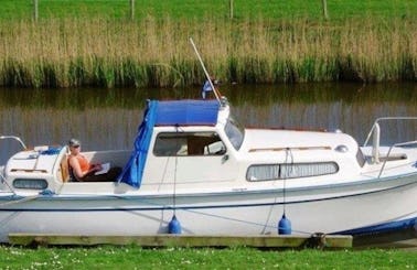 Rent 25' Albin Motor Yacht in Sneek, Friesland