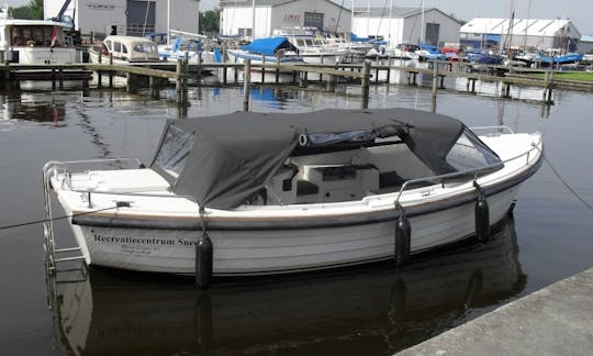 Rent 23' Twitter Inborad Propulsion in Sneek, Friesland