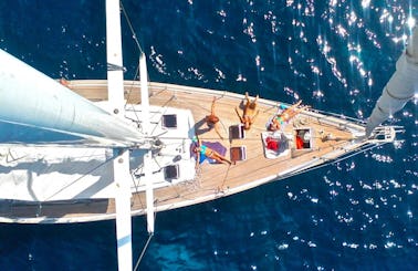 Day Cruises, Sailing Charter and Boat Events in Barcelona, Spain